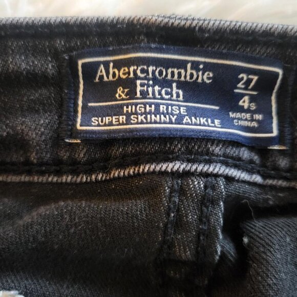 Abercrombie & Fitch Black High Rise Super Skinny Ankle Daisy Embroidered Jeans 4 - Picture 5 of 7